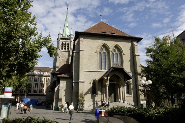 La place et léglise Saint François Lausanne Tourisme Site officiel