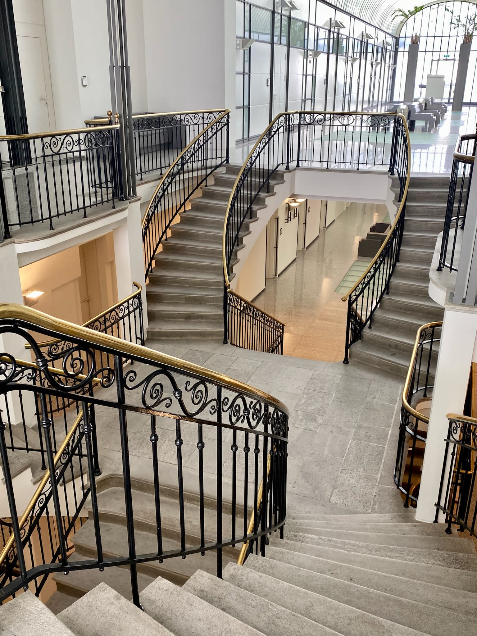 L’histoire méconnue des galeries lausannoises - © 