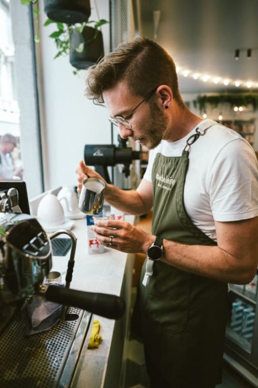 undefined - © Madeleine