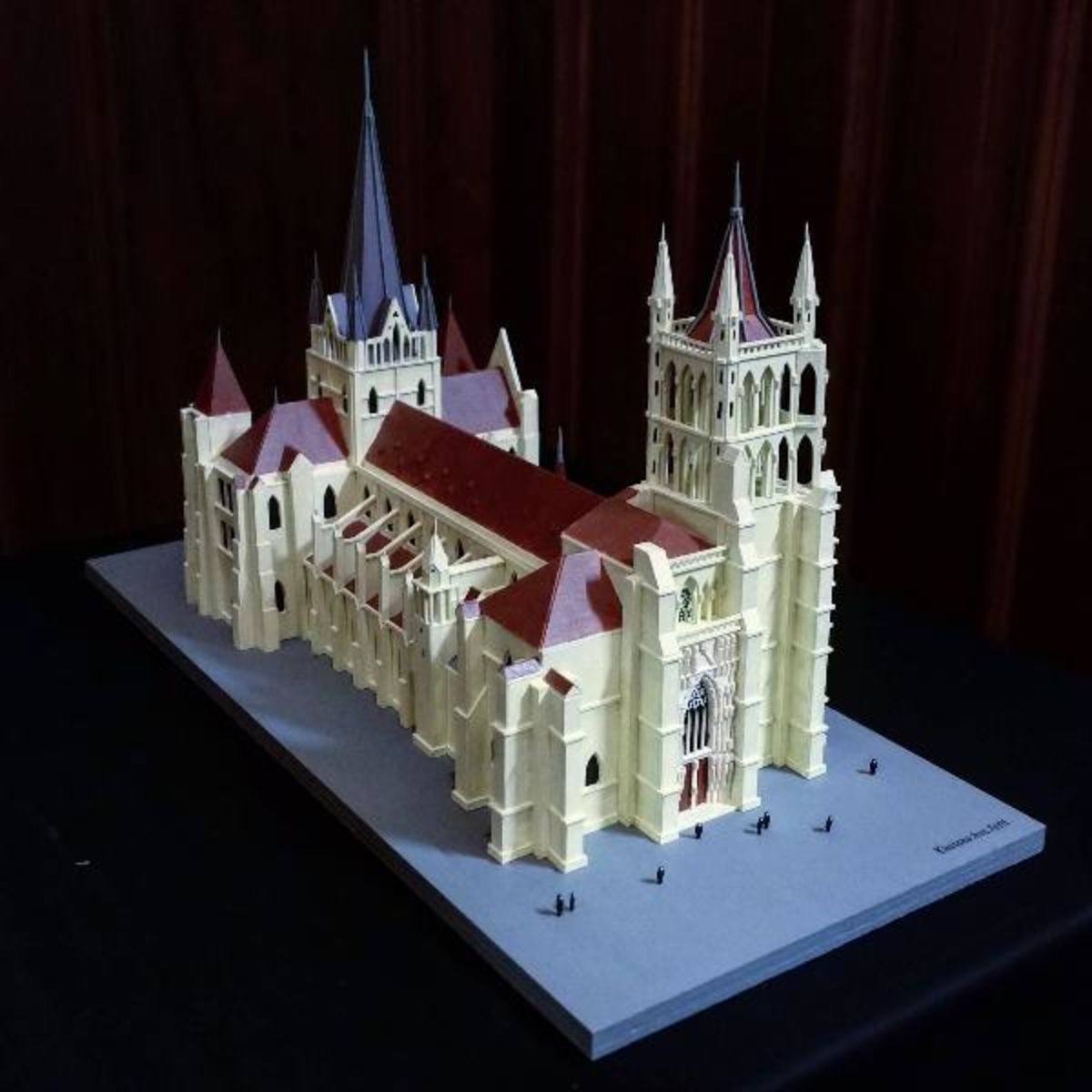 La Cathédrale de Lausanne: Nombres, Proportions, Formes et Symboles