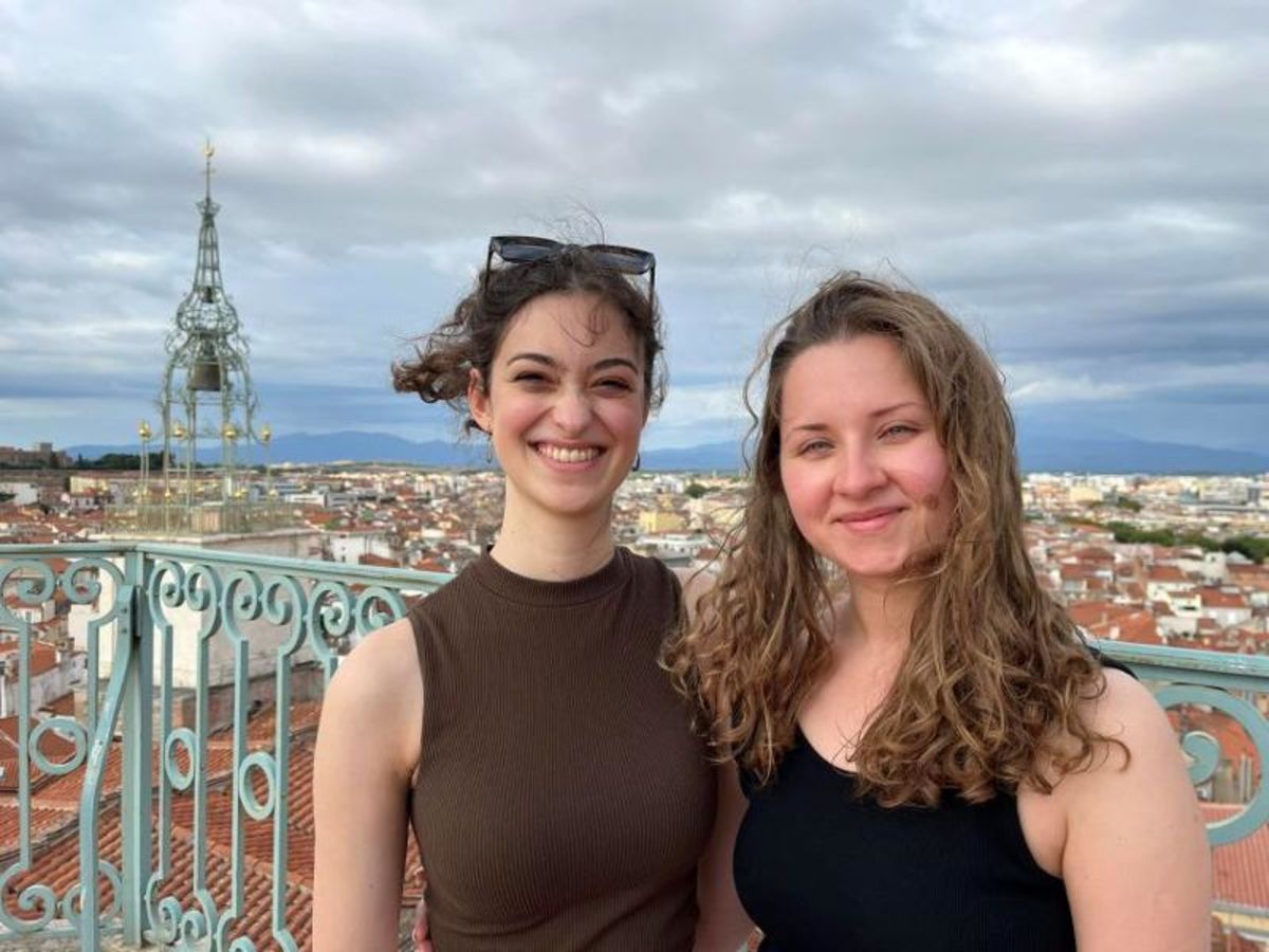 Quatre mains au carillon, Serafima Yavarouskaya and Julia Toumassian, carillo...