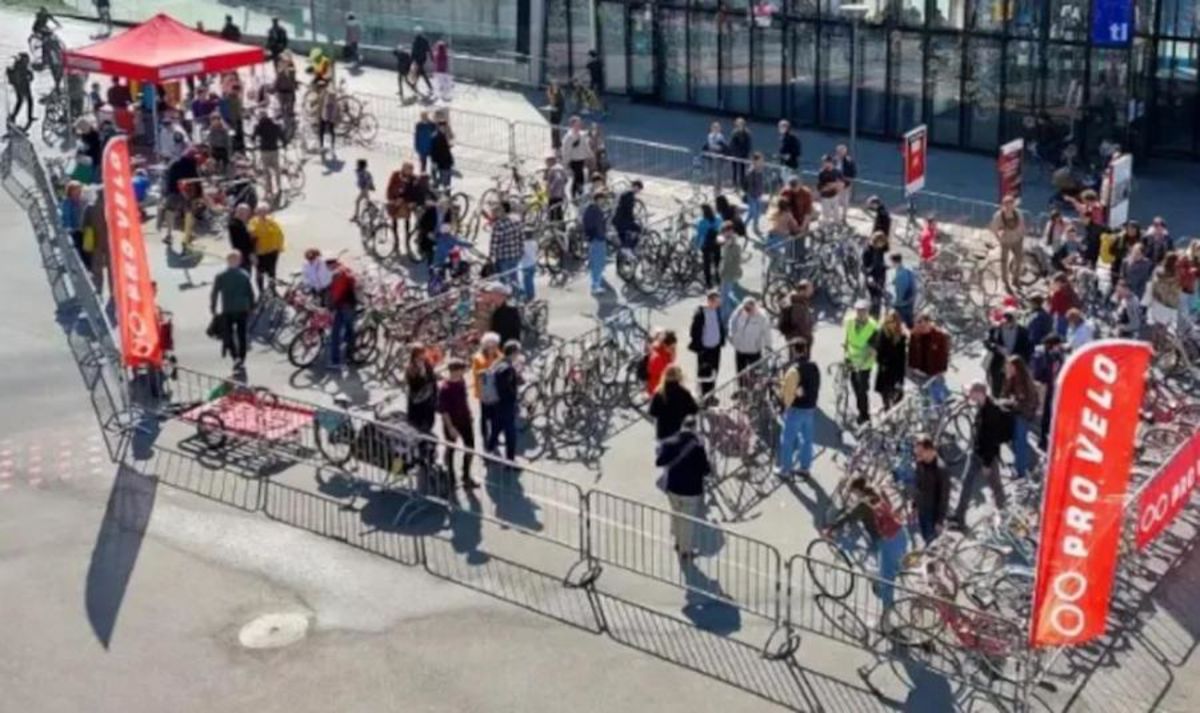 Bourse à vélos & atelier de réparation