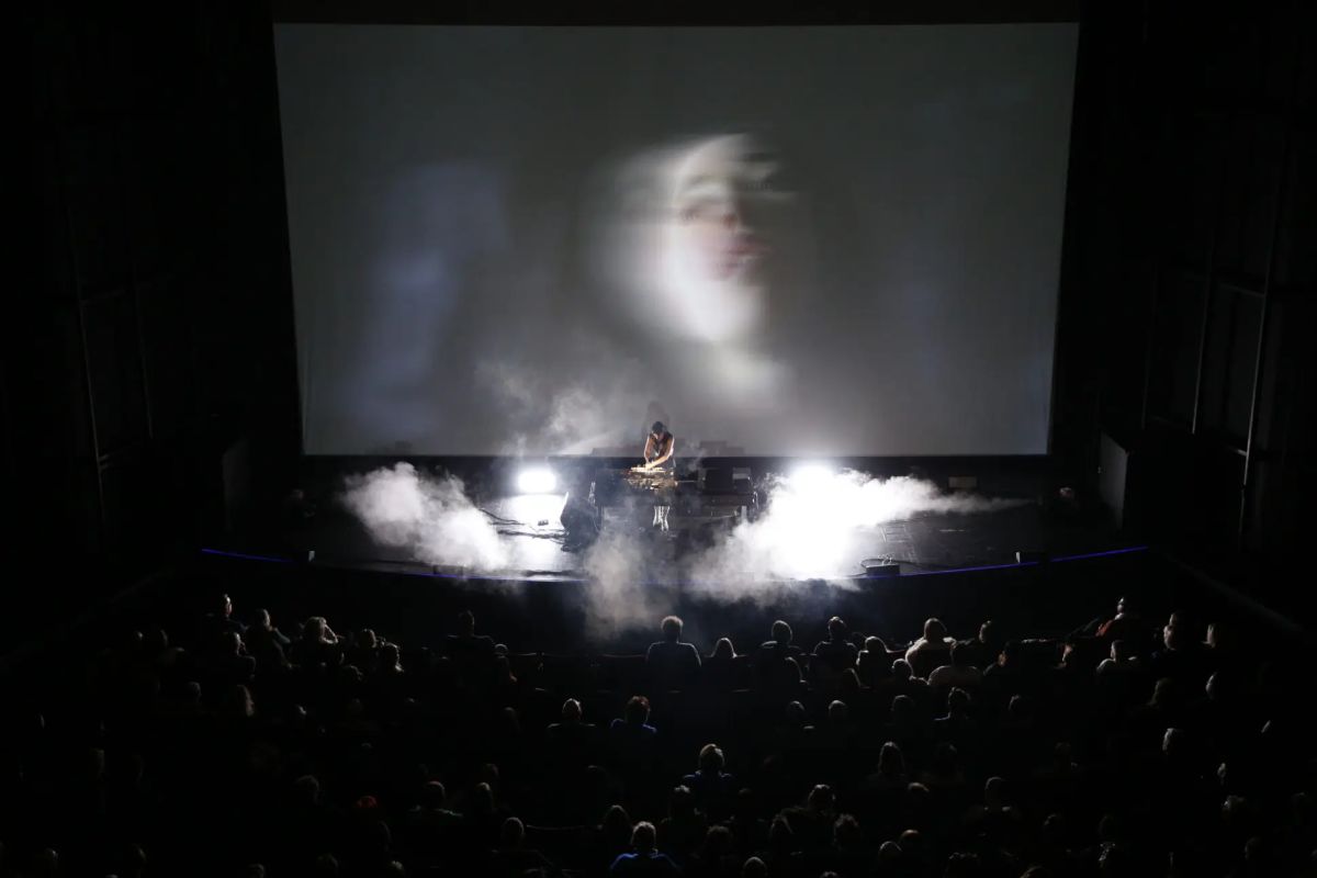 David August + No&eacute;mi B&uuml;chi