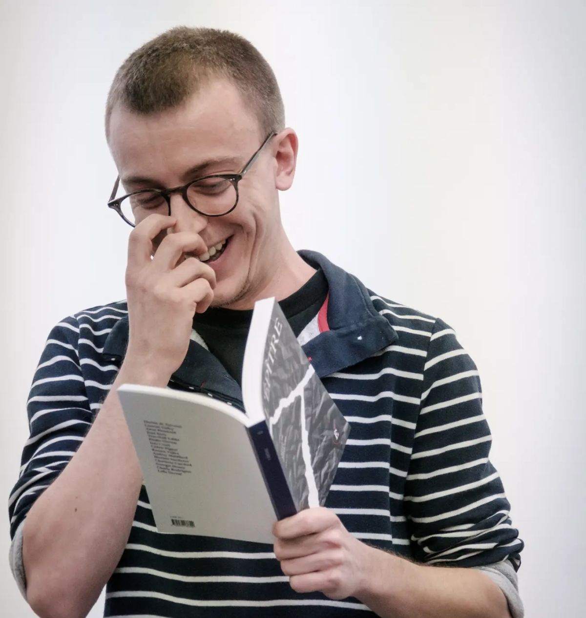 &laquo;A la place de p&eacute;trole&raquo;, performance de Maxime Sacchetto
