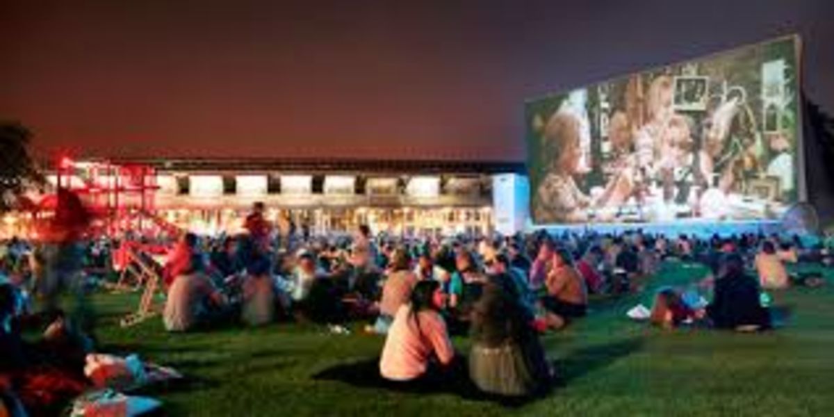 Cin&eacute;ma en Plein Air Nocturne