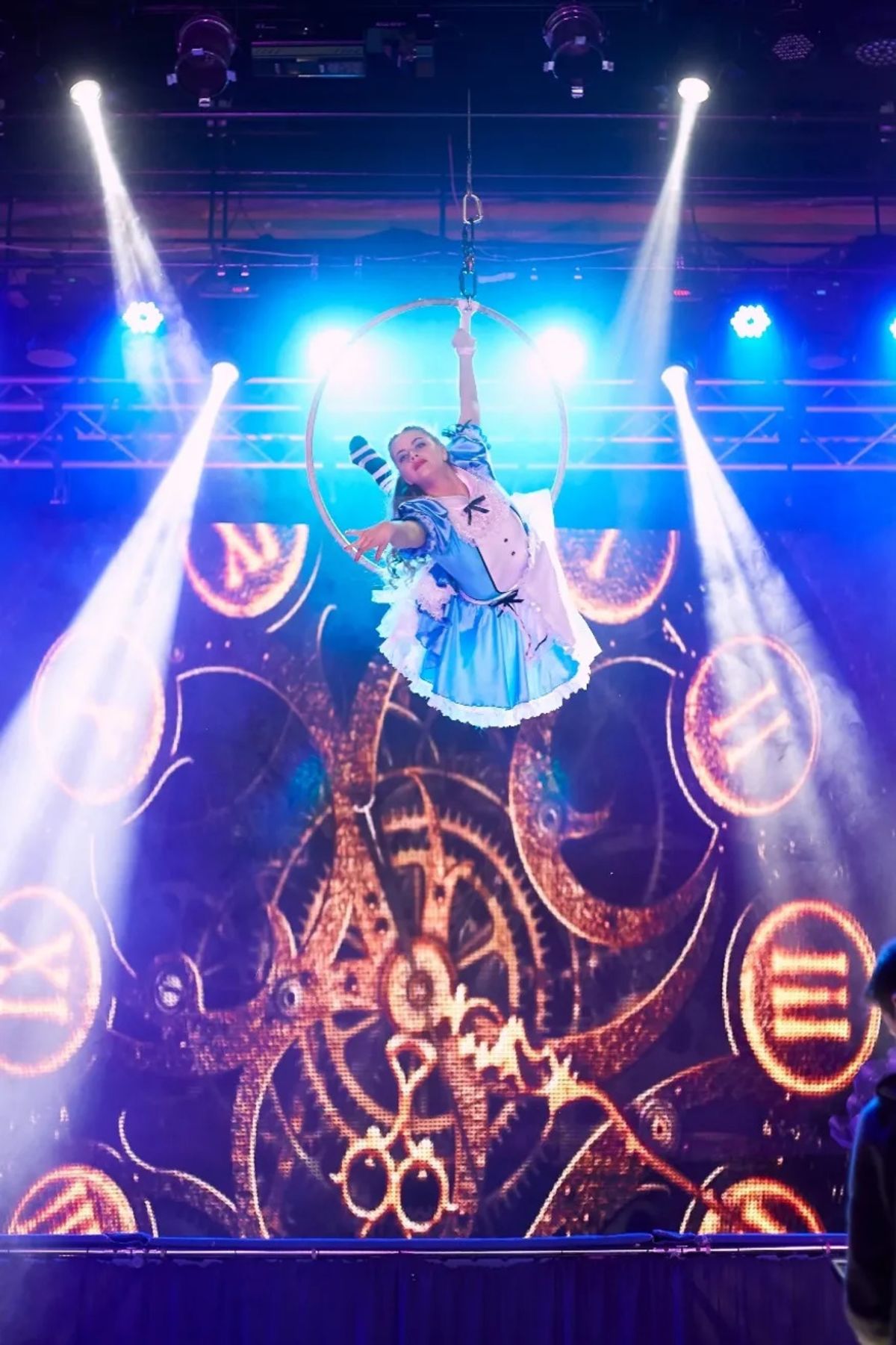 Alice - Incroyable spectacle de cirque