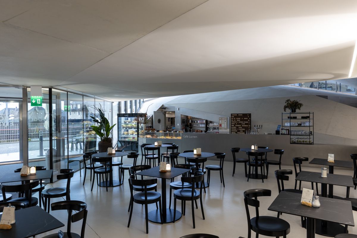 Caf&eacute; Lumen