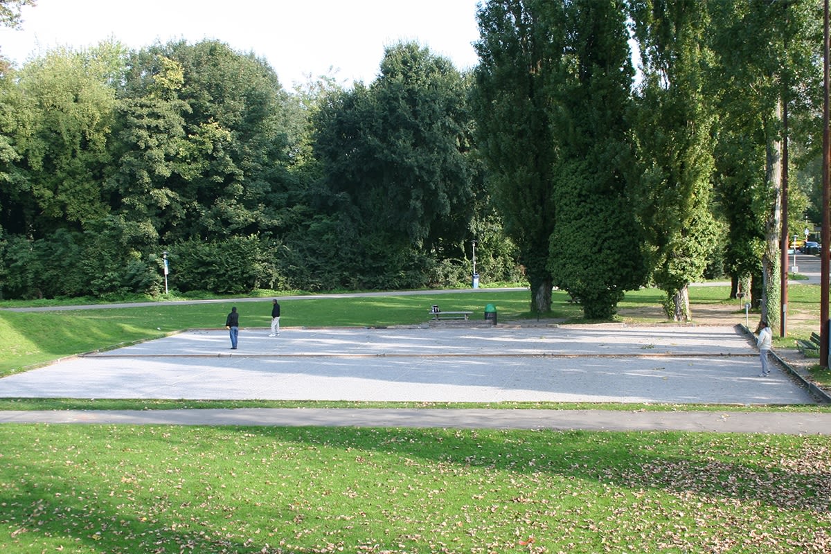 Les Pyramides – Bouleplatz