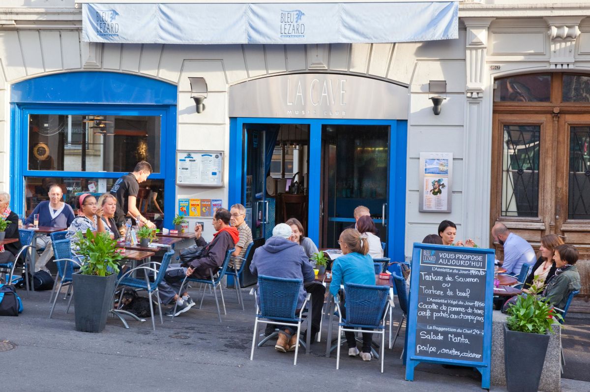 Bleu Lézard et sa Cave, arty bistro