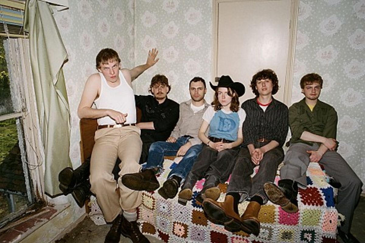 FAT DOG (UK) + SUPPORT