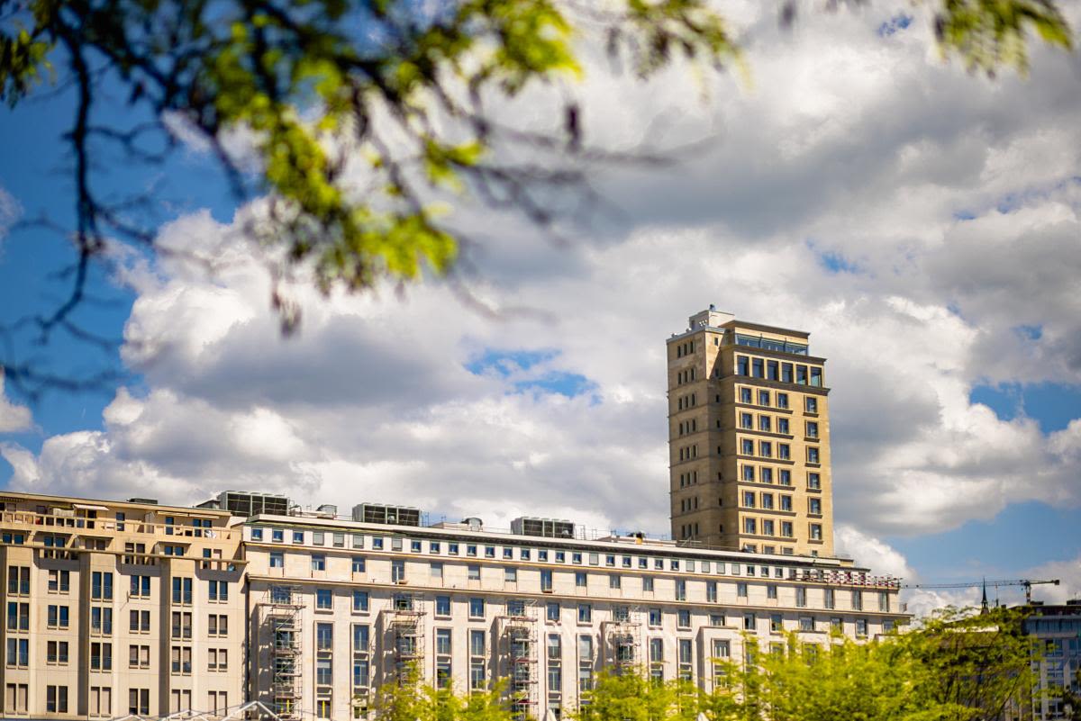 Bel-Air-Turm und Salle Métropole