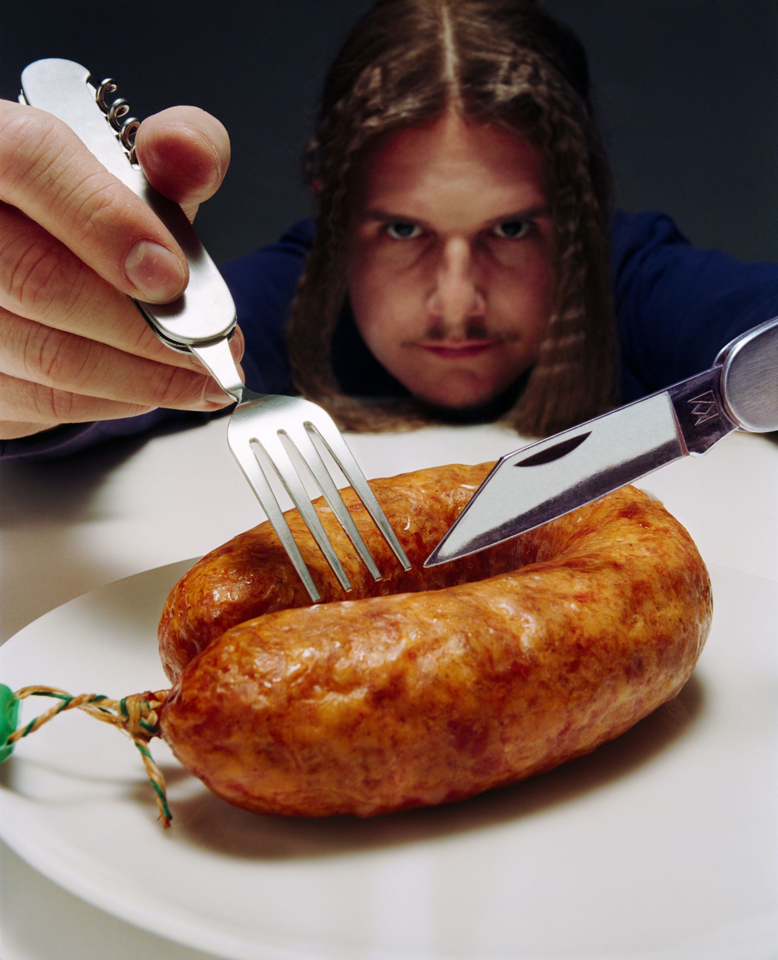 © Romain Mader / Dégustation de la saucisse aux choux, Aigle, 2024, de la série «Le papet»