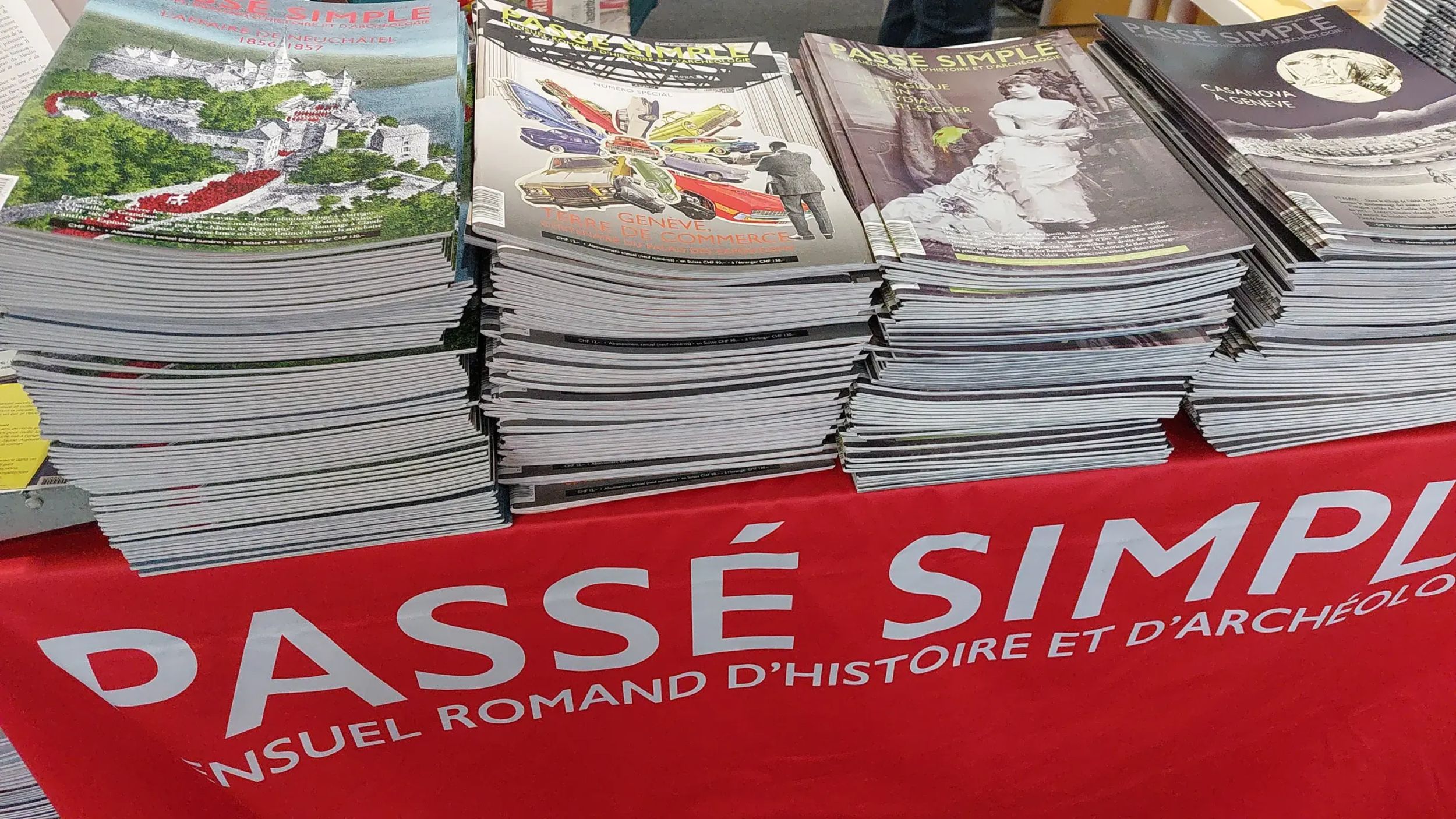 &copy; Revue Pass&eacute; Simple