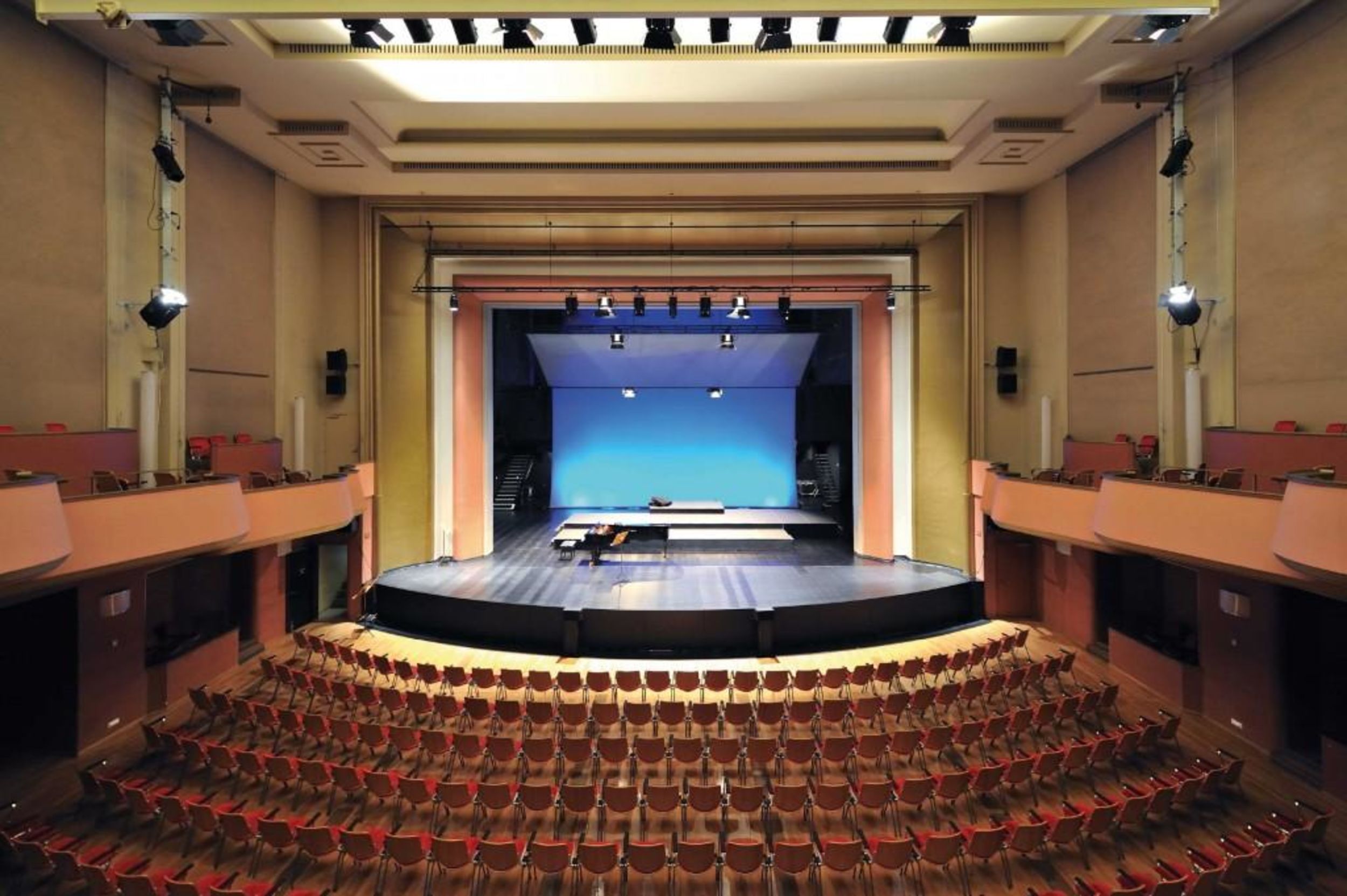 Metropole Performance Hall in Lausanne – Lausanne Tourisme – Official  Website